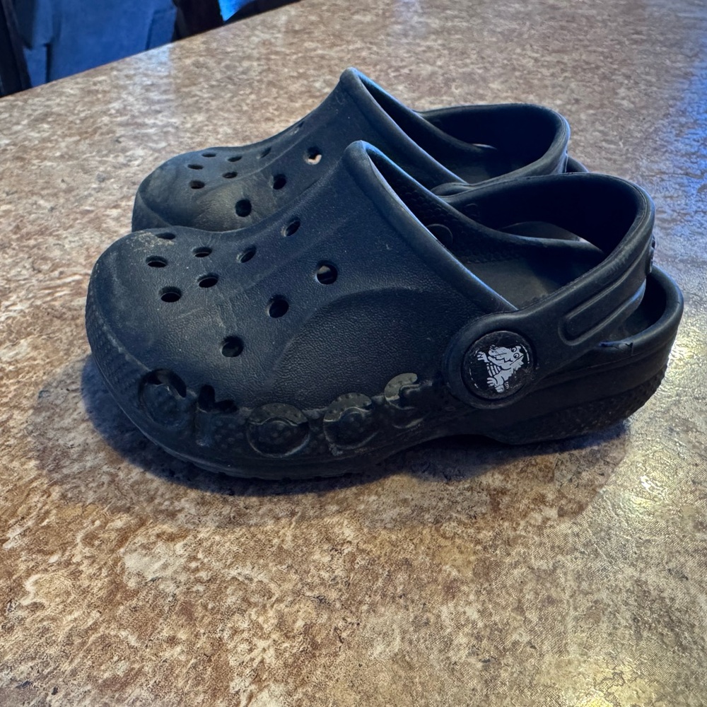 Toddler Crocs - Picture 2 of 4